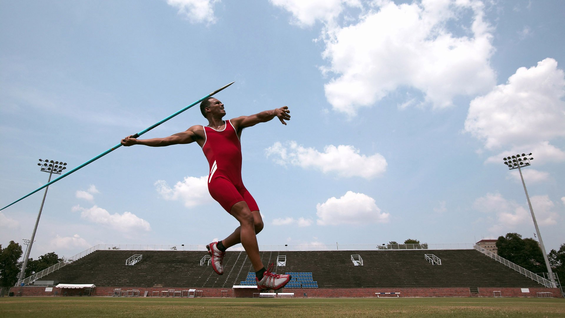 巴尔韦德一锤定音,加拿大打穿莱比锡红牛背后的战术革命