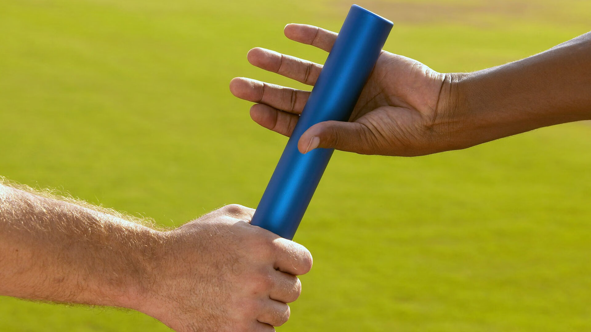 赛道上的新秩序，皮亚斯特里惊艳四座，红牛车队横扫哈斯车队